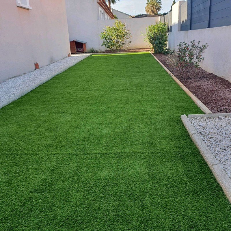 Pose gazon synthétique à la Crau